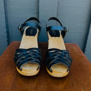 Swedish Hasbeens Black Sandals Clogs size 7
